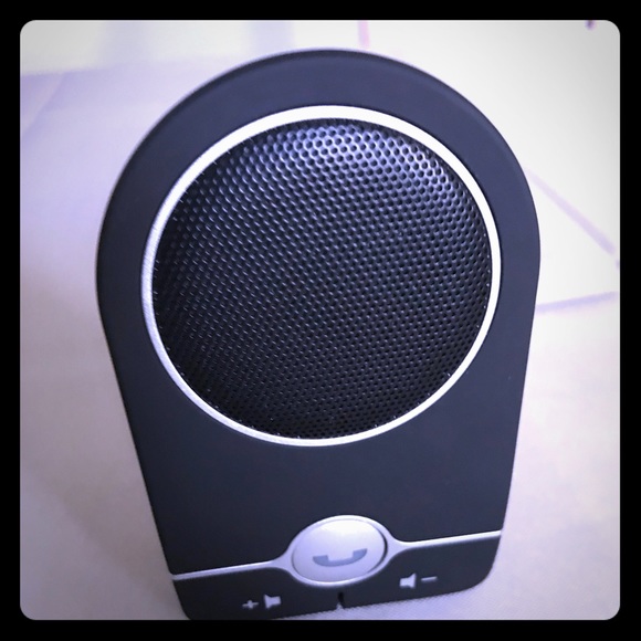 Speaker - Bluetooth - clip on or stand up - Picture 1 of 4